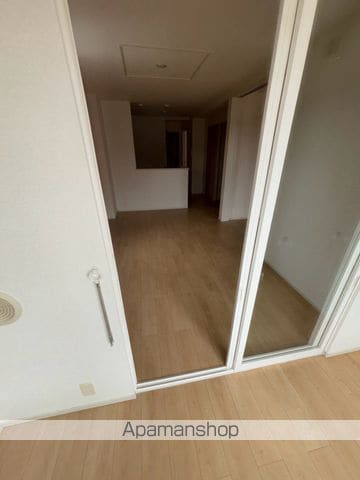 フォレスト リバー IIの内装写真
