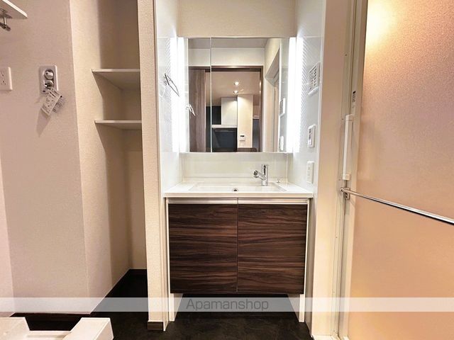 D ROOM庚午中の内装写真