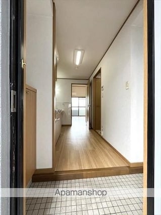 ラフィネ道後[1K/36.57m2]の玄関