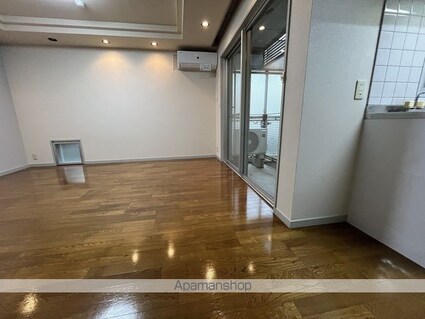 クリスタルコート[1R/27.3m2]の内装3