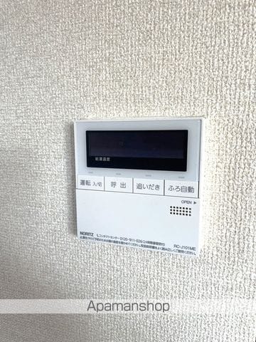 秋田市 2階建 築16年の内装写真
