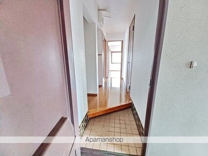 岡田マンション[3K/49.26m2]の玄関