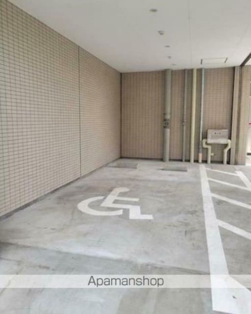 ＣＲＥＡＬ　ｐｒｅｍｉｅｒ明大前[2K/35.7m2]の駐車場1