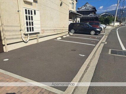 ＥＡＲＬ’Ｓ　ＣＯＵＲＴ北条[1R/30.76m2]の駐車場