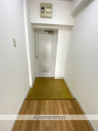 和歌山県和歌山市北新七軒丁[2LDK/69.3m2]の玄関