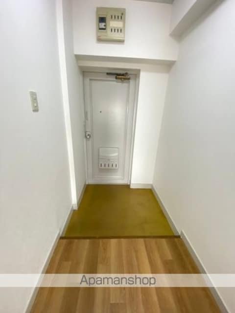 和歌山県和歌山市北新七軒丁[2LDK/69.3m2]の玄関