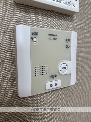 九月の空の内装写真