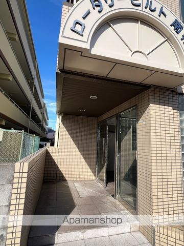ロータリービルド南花田の玄関写真
