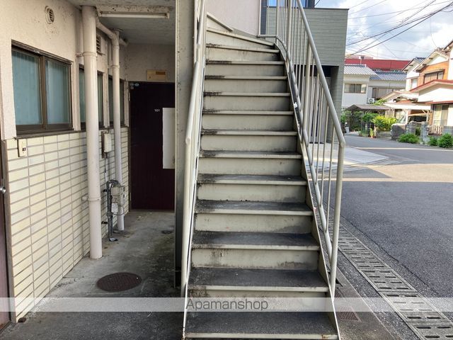 平成ハイツの玄関写真