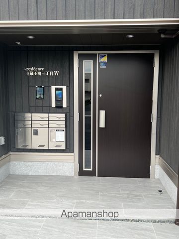DーRESIDENCE南蔵王町1丁目Wの玄関写真