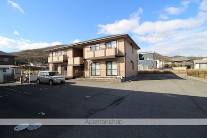 岡山県岡山市北区西辛川[2LDK/62.95m2]の駐車場