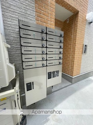 Ｒｅｂｅｒｔｙ板橋本町[1R/17.2m2]のエントランス