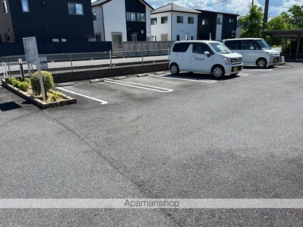 ジョイ　アルミュール　Ａ[1LDK/45.77m2]の駐車場