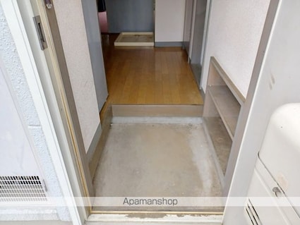 かみやパレス[1K/33.82m2]の玄関
