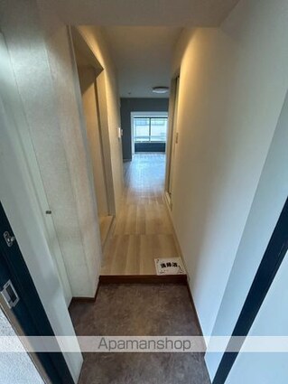 カーサオリーブ[1R/22.43m2]の玄関