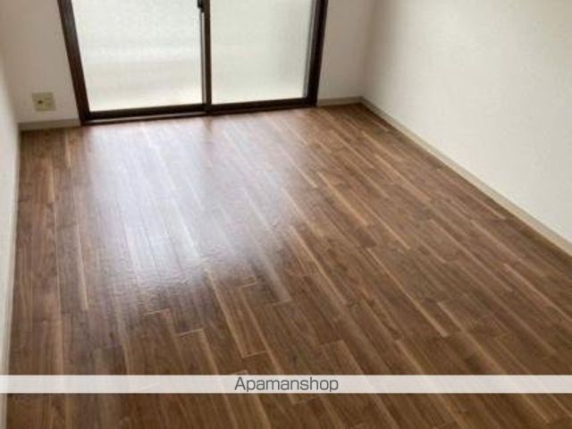 PLEAST都府楼前の内装写真
