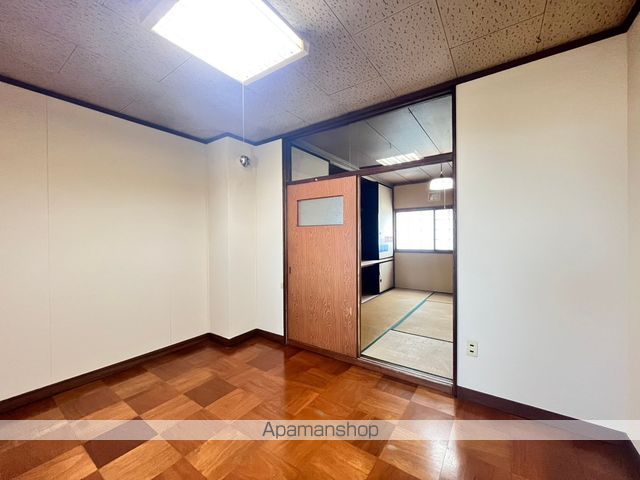 一番館アパートの内装写真