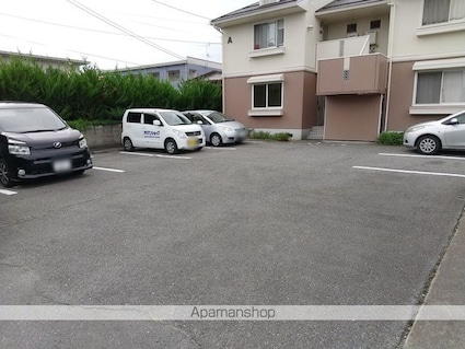 メイプル・タウン　ＡＢＣ[3DK/53.73m2]の駐車場
