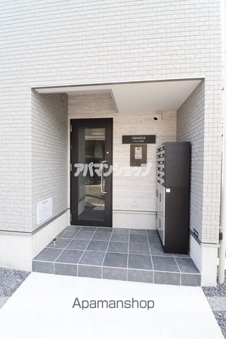 GRADUS坂戸VIIの玄関写真