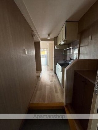 東一万ビル[1K/20m2]の玄関