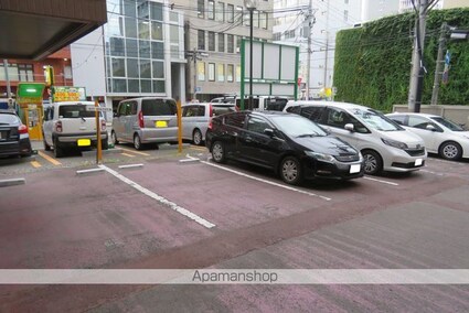 ヴィアーレ勾当台Ⅰ[1LDK/53.95m2]の駐車場