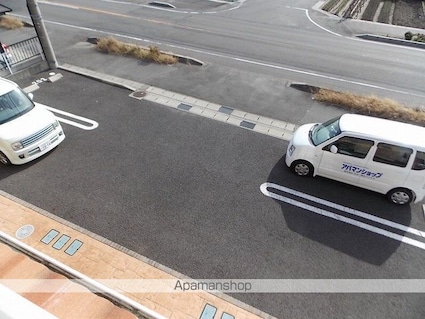 クリアランス　ハウス[1LDK/48.19m2]の駐車場1