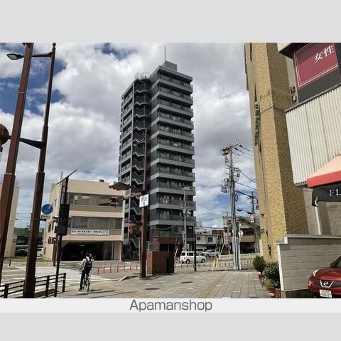 【和歌山市西布経丁のマンションの外観1】