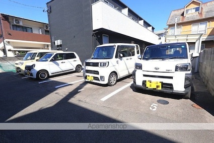 Ｌｕｎａ　Ｂｉａｎｃａ　Ｄｏｉｄａ[1R/29.81m2]の駐車場