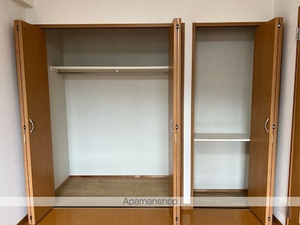 タロックス新居浜[2LDK/64.26m2]の収納