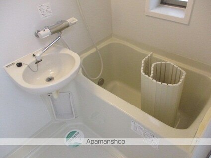 ヴィエント東中野[1K/23m2]のバス