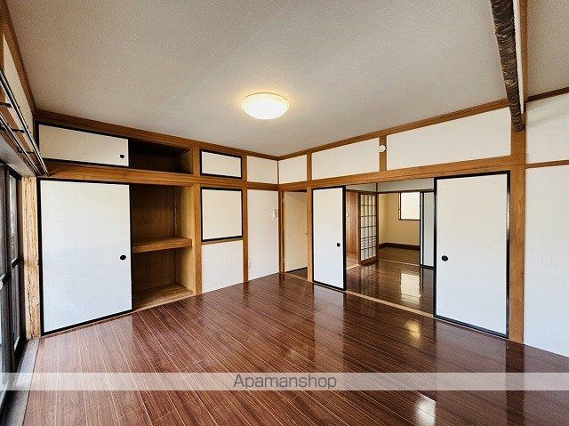 静岡市葵区 2階建 築39年の内装写真
