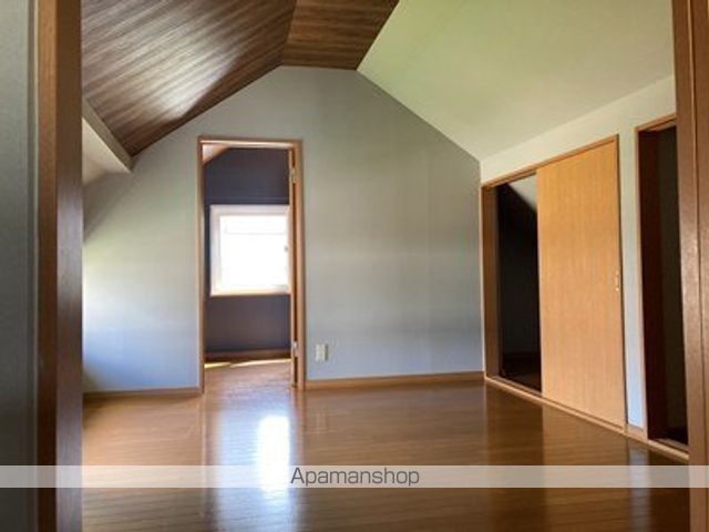 中央5丁目2-5貸家の内装写真
