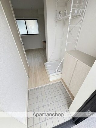 Ｂｌｕｅｂｉｒｄ　Ｈｏｕｓｉｎｇ[1R/17.51m2]の玄関