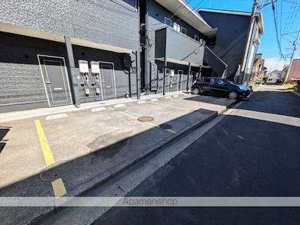 ヴィラ鶴新田　壱番館[1R/17.2m2]の駐車場