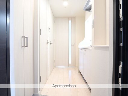 プレサンス久屋大通セントラルパーク[1K/24.7m2]の玄関