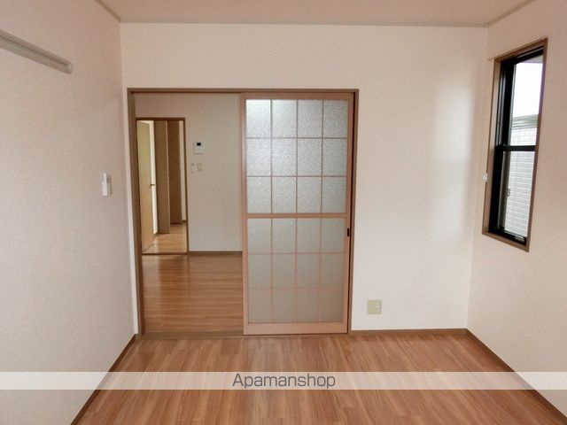 ロイヤルガーデン Dの内装写真
