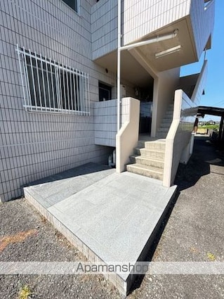 リベラルフクダⅢ[3DK/58m2]のエントランス