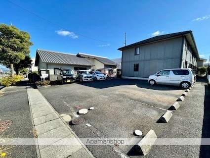 フルーレ高砂[2LDK/60.89m2]の駐車場