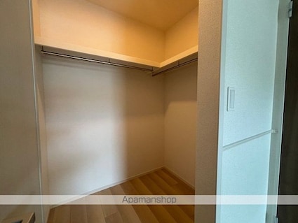 Ｍｏｄｅｒｎｅ　Ａｎｇｅ[2LDK/58.6m2]の収納