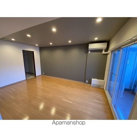 クラーク宮の森の内装写真