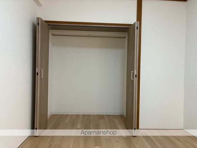ロイヤルマンションの内装写真