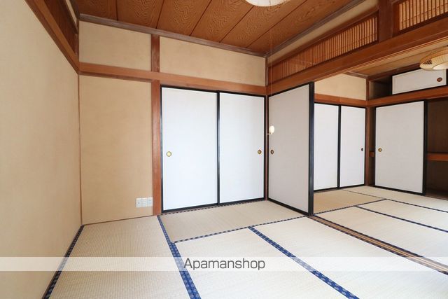 人形坦貸家の内装写真