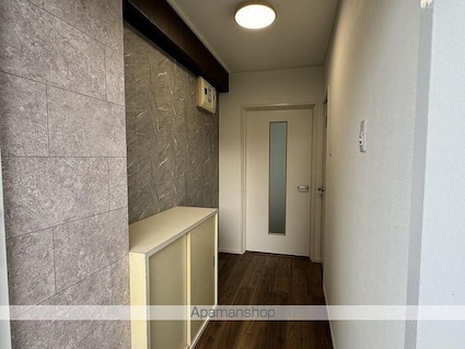 緑風館中央[2LDK/61.6m2]の玄関