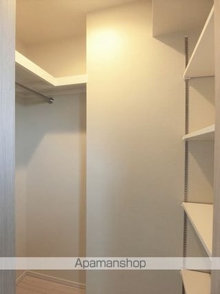 コンフォリア・リヴ西大島ＳＯＵＴＨ[1SLDK/48m2]の収納