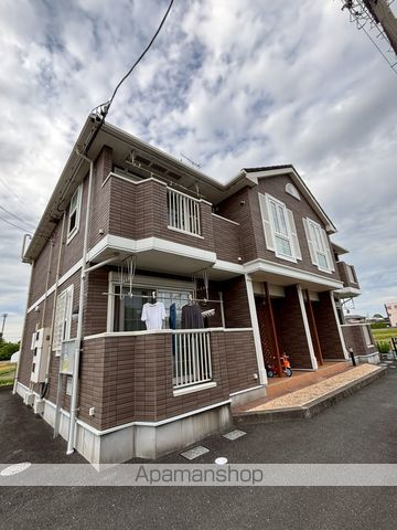 グランシャリオBの外観写真