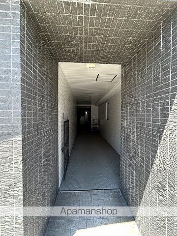 アプト5ビルの玄関写真