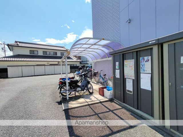 エクセレント・マンションの玄関写真