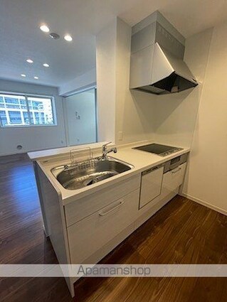 東京都立川市錦町１丁目[1LDK/62.67m2]のキッチン