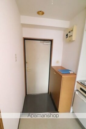 ヴィラ秋留野[1K/29m2]の玄関