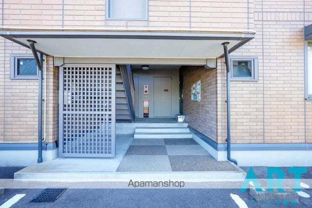ジュネス針田 A棟の玄関写真